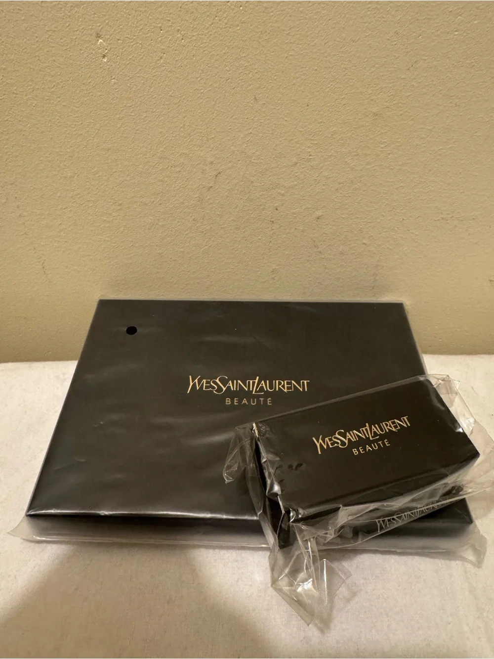 NIB VINTAGE YSL Beauty GWP Mirror & Kabuki Brush Set